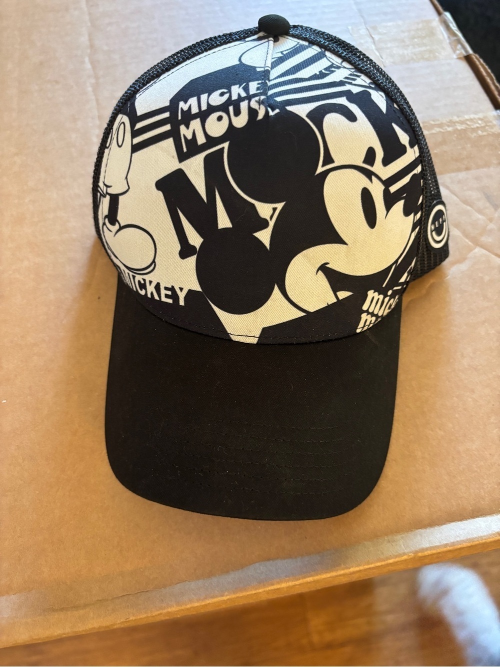 Disney x Neff collab Mickey Mouse Black & White Trucker Hat never worn